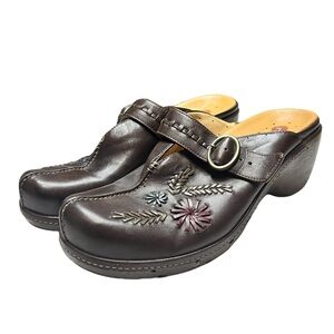 Clarks Un Structured Brown Leather Stitched Floral Embroidery Print Clogs SZ 8.5
